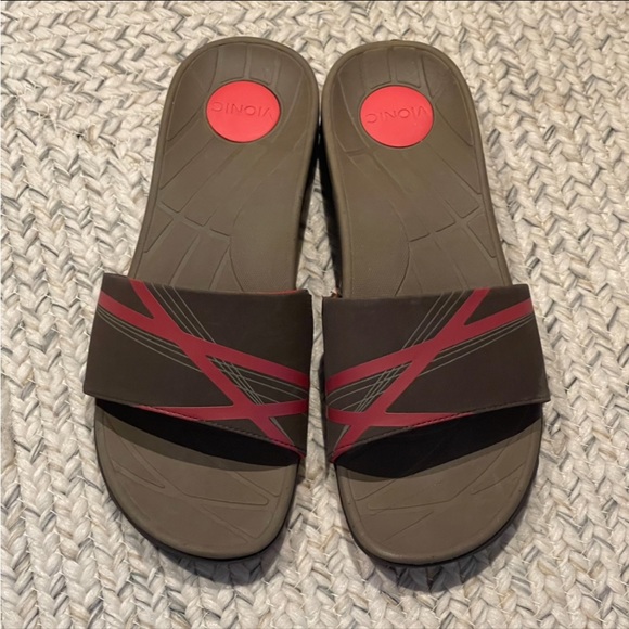 Vionic Sprint slip ons slides 9 - Picture 1 of 9